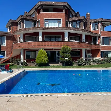 Villa Luxury Mansion Amazing View, Hidden Garden