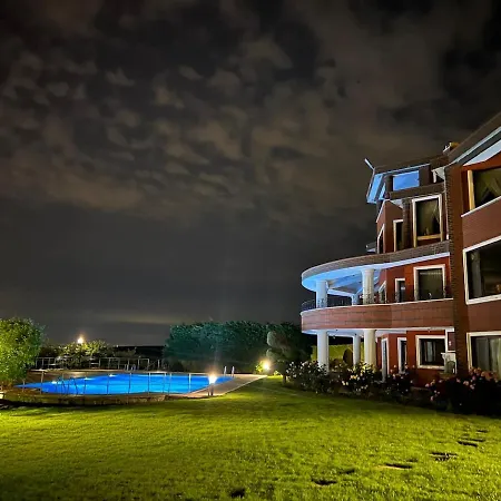 Villa Luxury Mansion Amazing View, Hidden Garden Celâliye