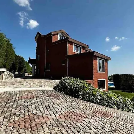 Luxury Mansion Amazing View, Hidden Garden Villa *