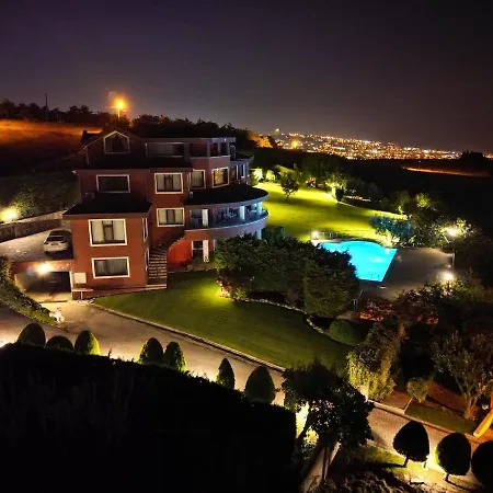 Luxury Mansion Amazing View, Hidden Garden *