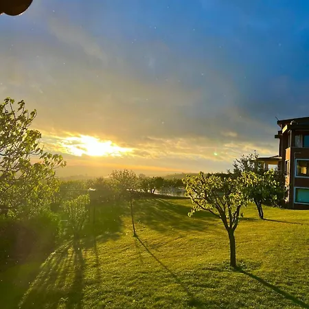 Luxury Mansion Amazing View, Hidden Garden