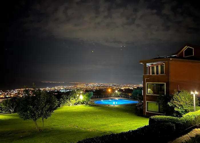 Luxury Mansion Amazing View, Hidden Garden Celâliye