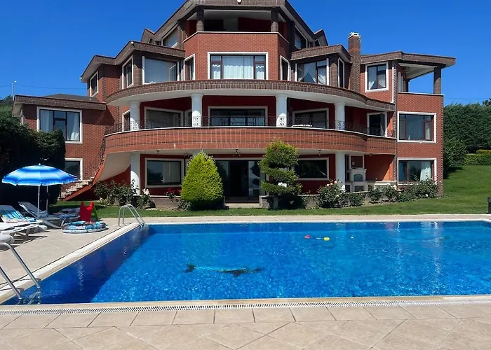 Villa Luxury Mansion Amazing View, Hidden Garden