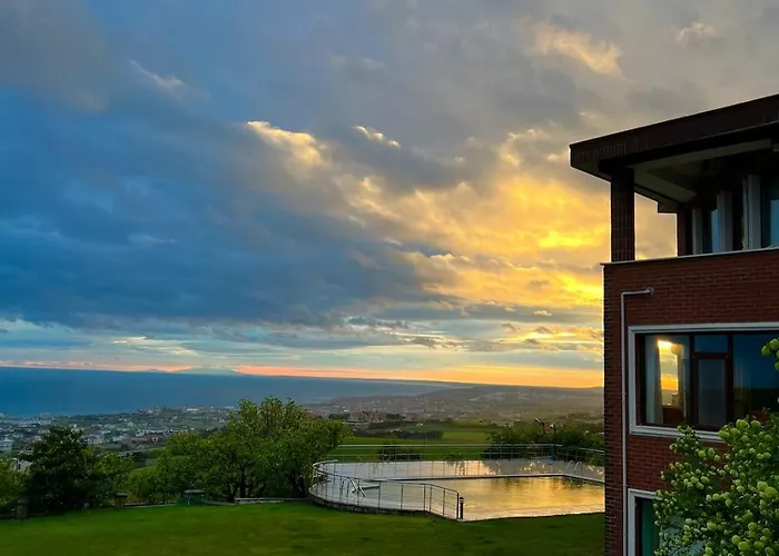 Villa Luxury Mansion Amazing View, Hidden Garden