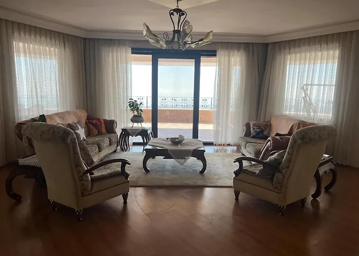 Luxury Mansion Amazing View, Hidden Garden Celâliye