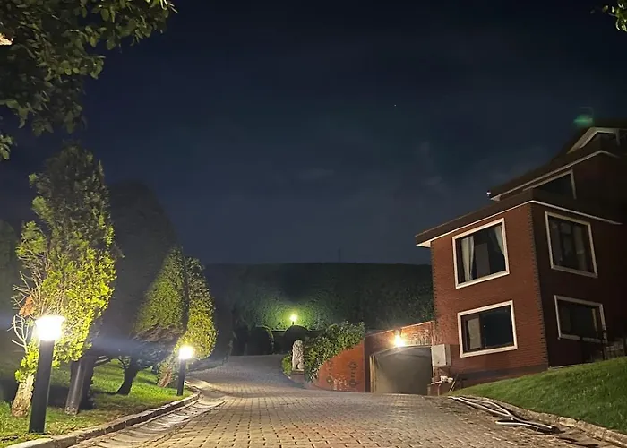 Villa Luxury Mansion Amazing View, Hidden Garden