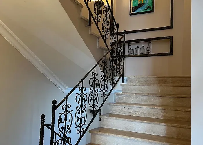 Luxury Mansion Amazing View, Hidden Garden Villa Celâliye