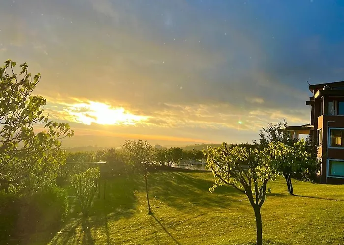 Luxury Mansion Amazing View, Hidden Garden